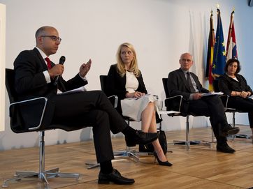 Prof. Dr. Gabriel Felbermayr, Hendrike Kuehl, Prof. Dr. Klaus Dieter Wolf, Dr. Godelieve Quisthoudt-Rowohl und Johannes Kleis ©Hessische Landesvertretung/ Horst Wagner